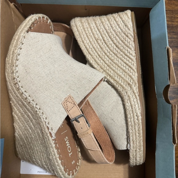 Tom’s Wedges - Picture 5 of 6